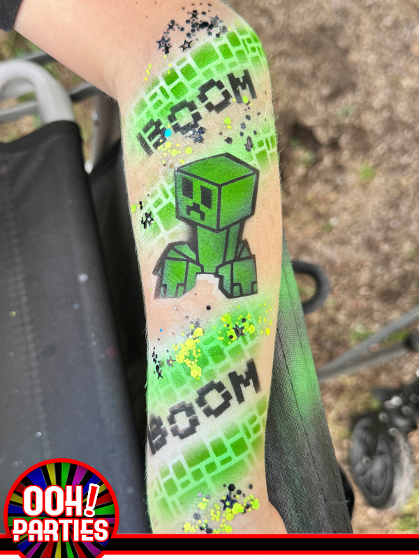 Minecraft Creeper Tattoo airbrush