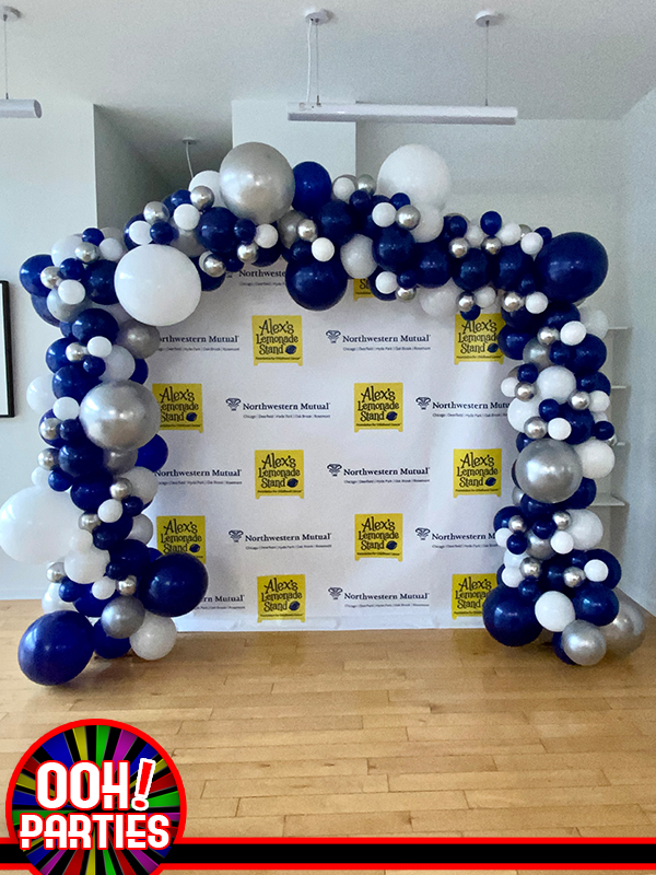 10x10 Garland Arch with Backdrop