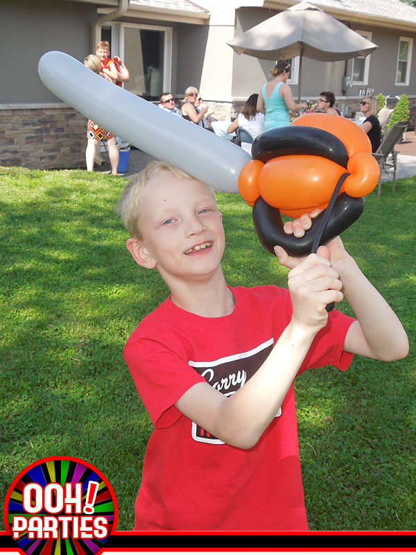 Chainsaw Balloon